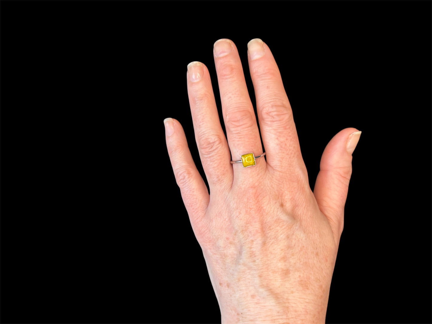 Wine cork adjustable ring