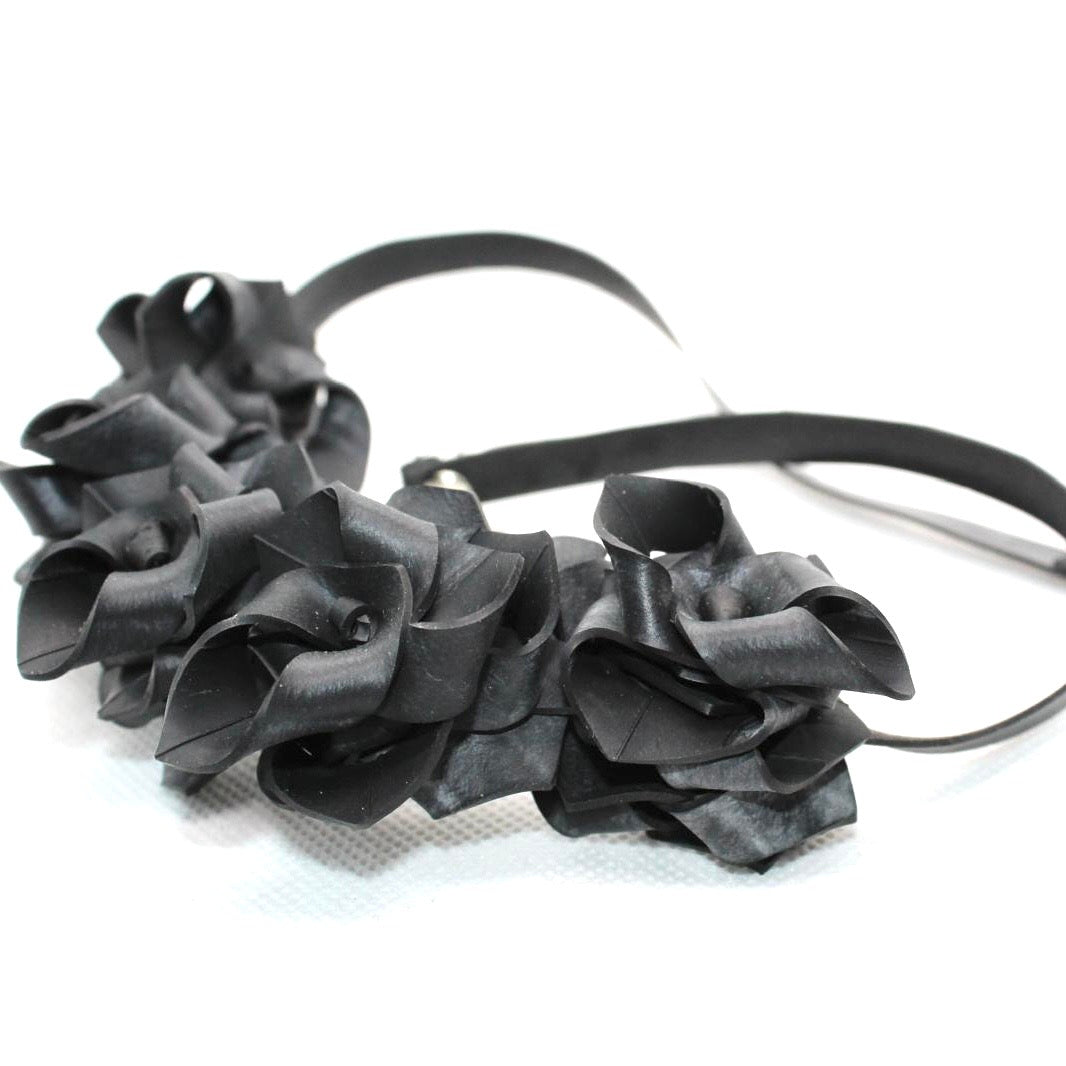 Five Rose Rubber Collar
