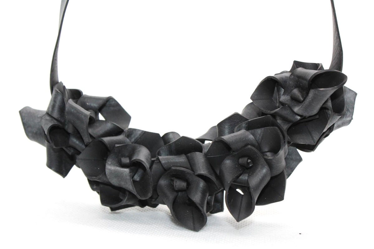 Five Rose Rubber Collar